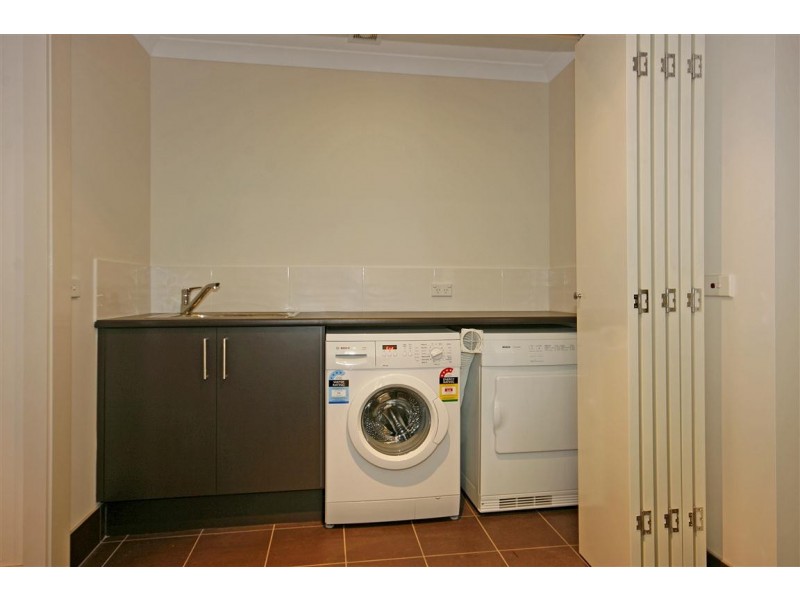 2/542 Beach Road, Denhams Beach NSW 2536