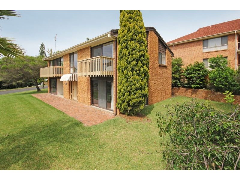 72 Cook Avenue, Surf Beach NSW 2536