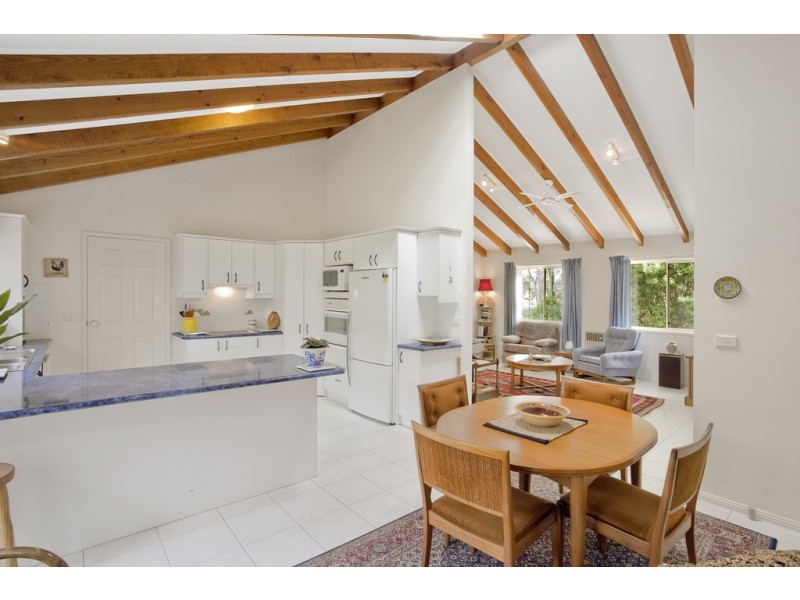 1 Edgewood Place, Denhams Beach NSW 2536