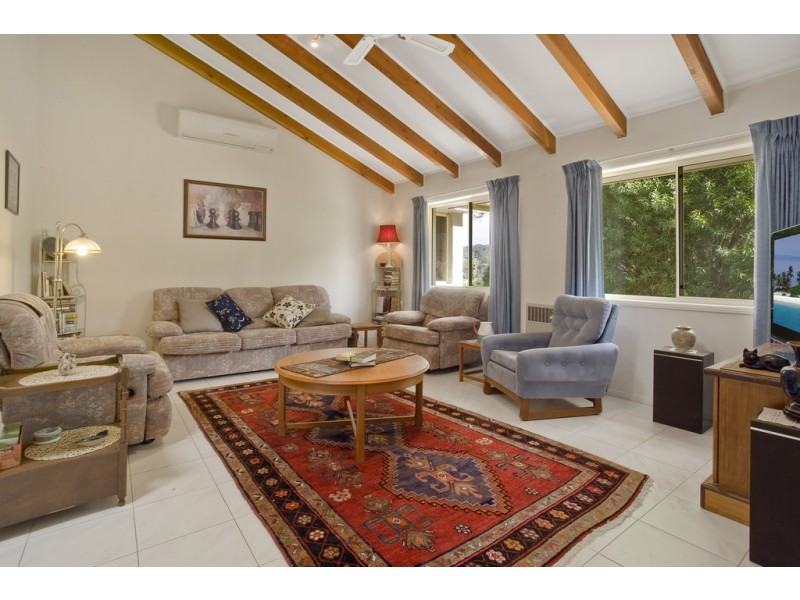 1 Edgewood Place, Denhams Beach NSW 2536