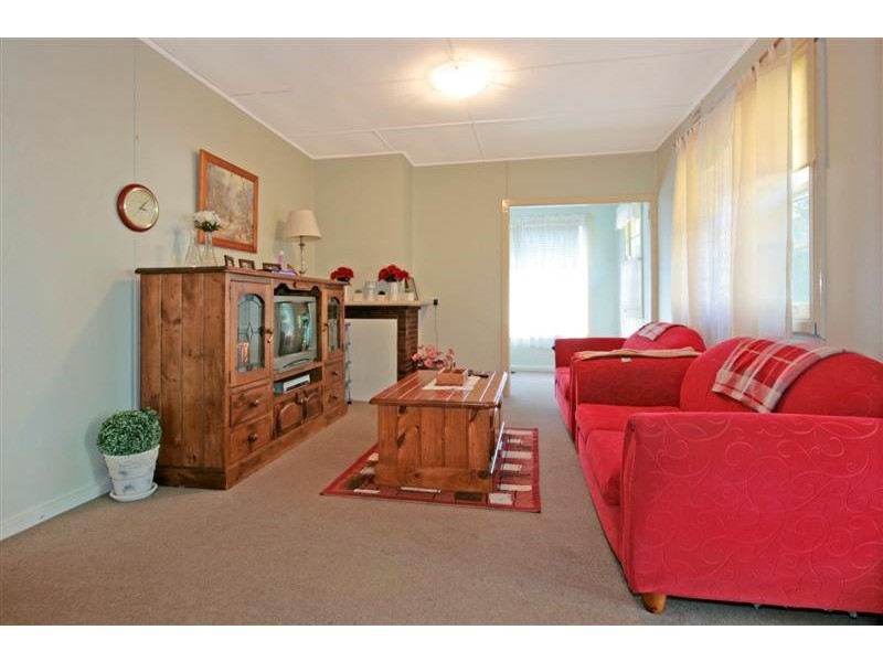 4 Calton Road, Batehaven NSW 2536