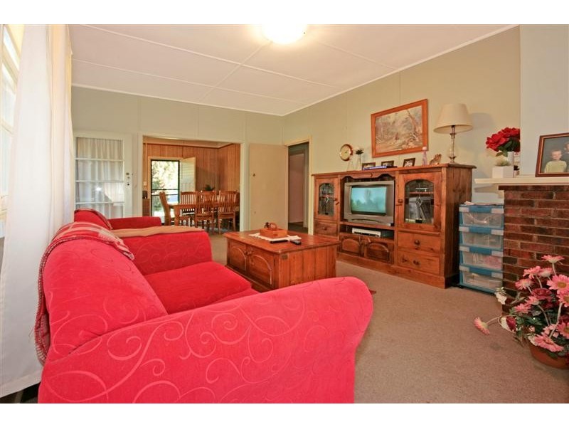4 Calton Road, Batehaven NSW 2536