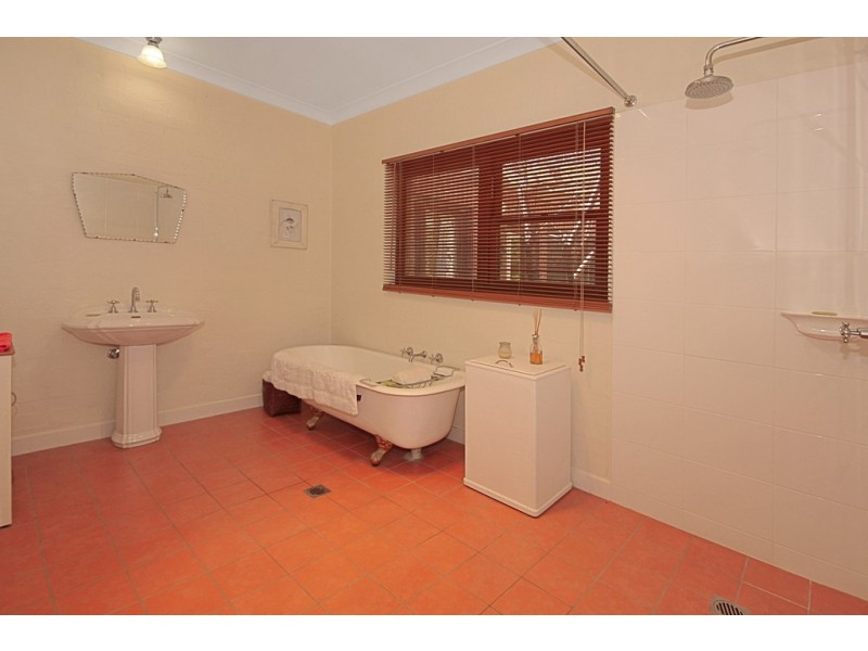 18 Sproxtons Lane, Nelligen NSW 2536