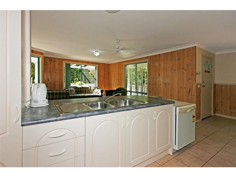 25 Beauty Crescent, Surfside NSW 2536