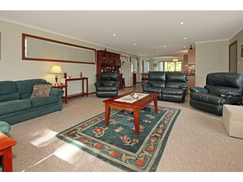 2 Wimbin Avenue, Malua Bay NSW 2536