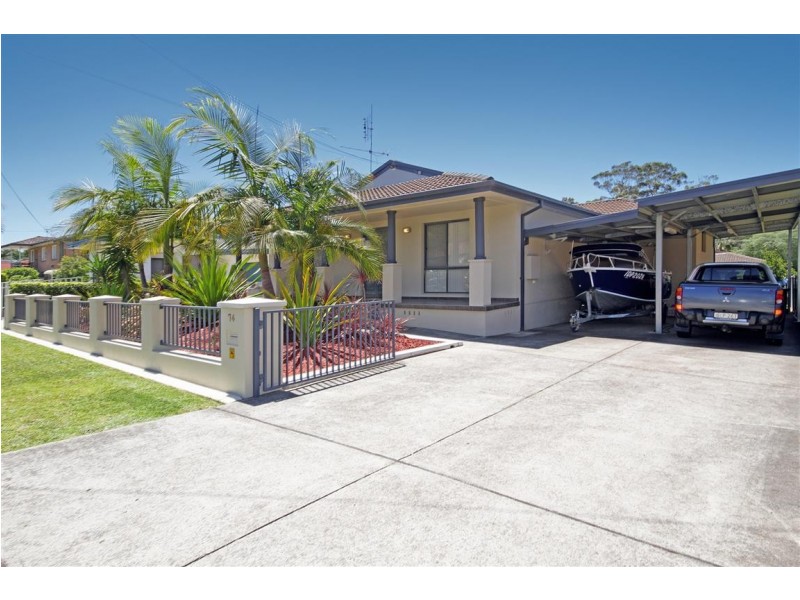 74 Pacific Road, Surf Beach NSW 2536