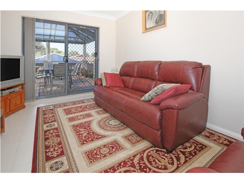 74 Pacific Road, Surf Beach NSW 2536