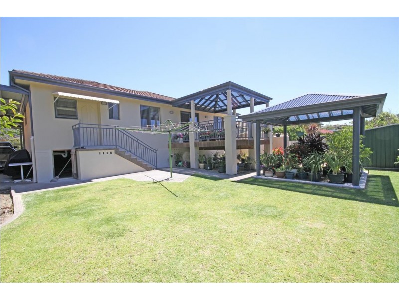 74 Pacific Road, Surf Beach NSW 2536