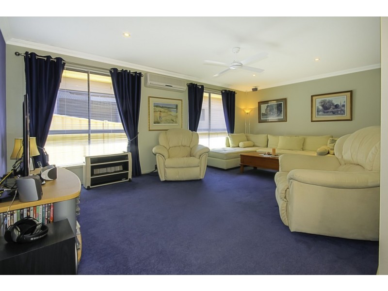 5 Gosse Place, Sunshine Bay NSW 2536