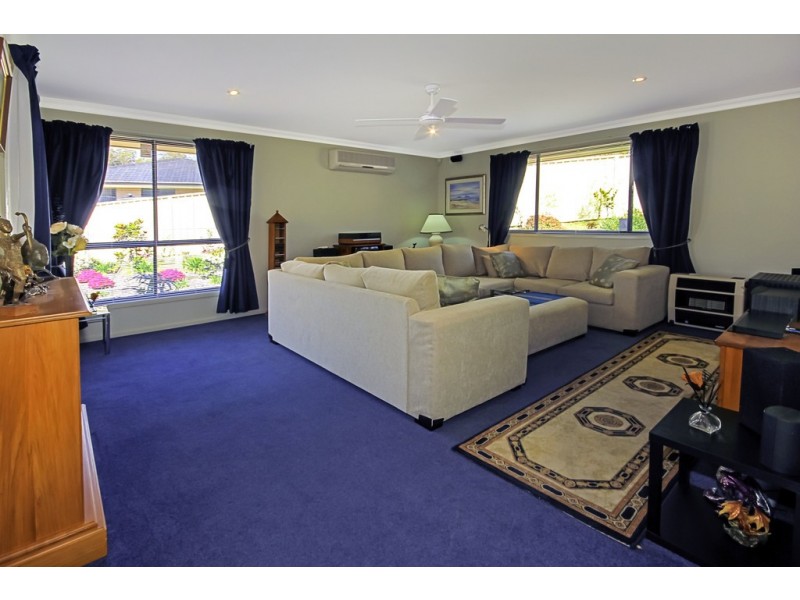 5 Gosse Place, Sunshine Bay NSW 2536