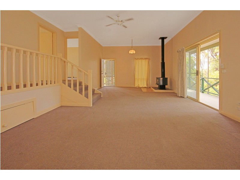 60 Berrima Parade, Surfside NSW 2536