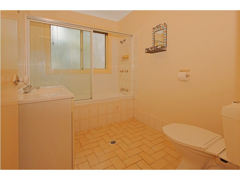 60 Berrima Parade, Surfside NSW 2536