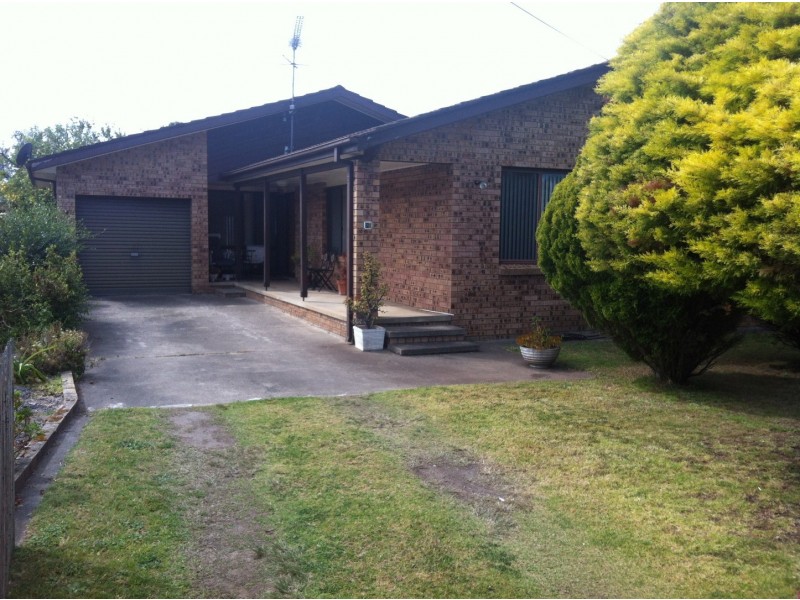 28 Deakin Parade, Tomakin NSW 2537