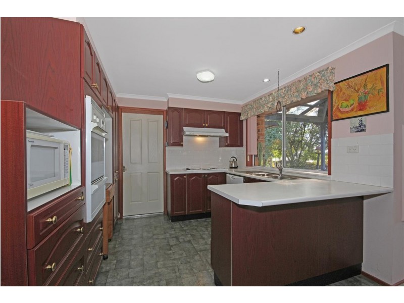 5 Blaxland Crescent, Sunshine Bay NSW 2536