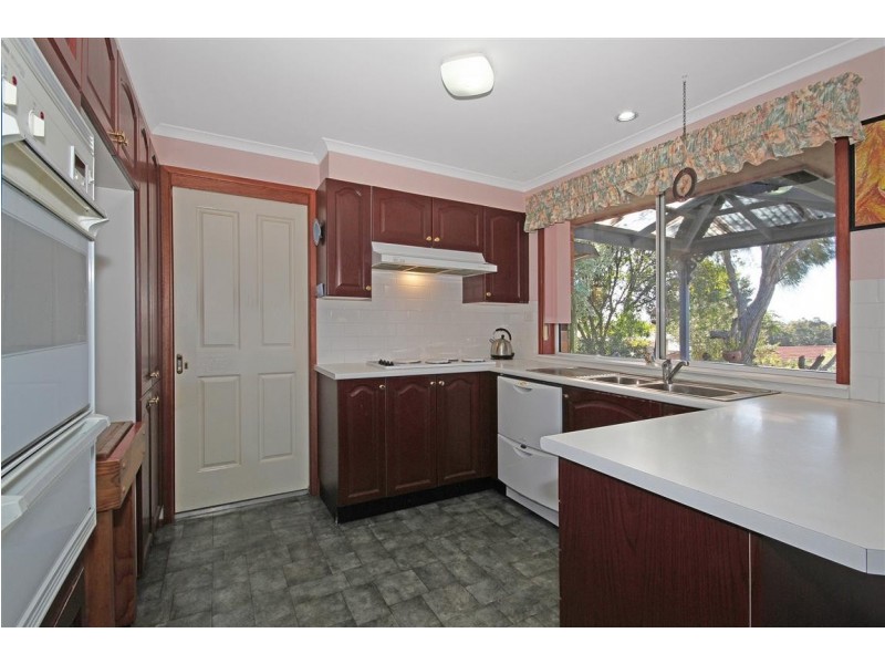 5 Blaxland Crescent, Sunshine Bay NSW 2536