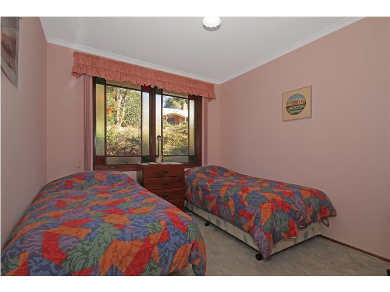 5 Blaxland Crescent, Sunshine Bay NSW 2536