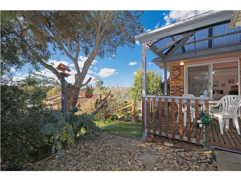 5 Blaxland Crescent, Sunshine Bay NSW 2536