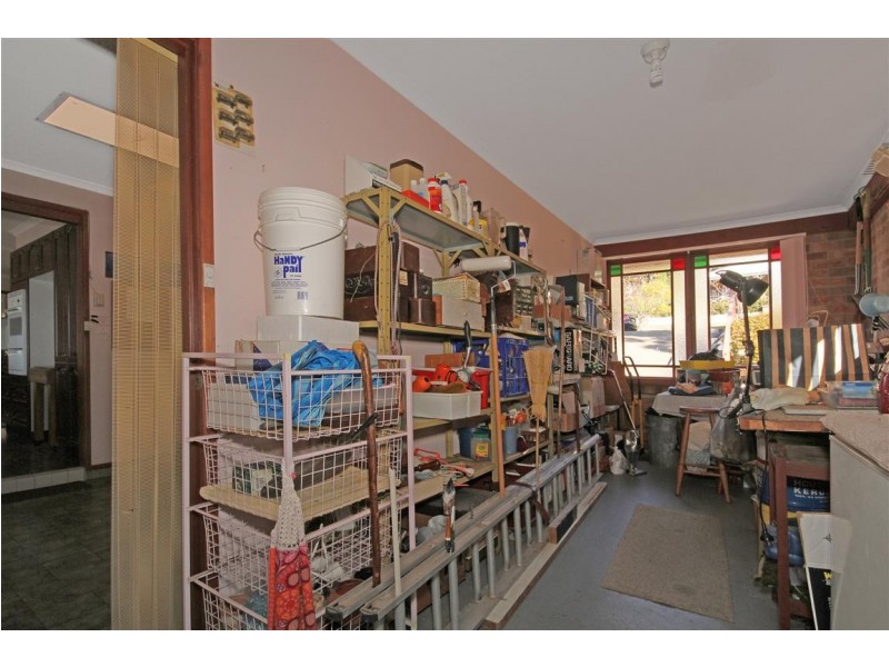 5 Blaxland Crescent, Sunshine Bay NSW 2536