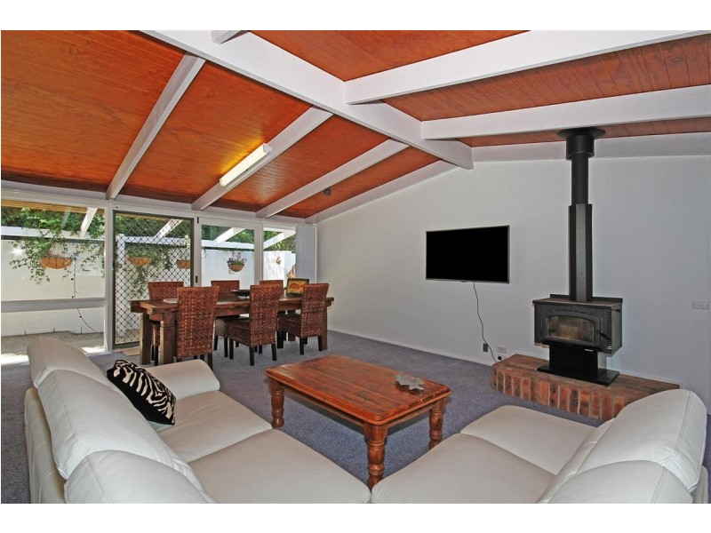 8 Nioka Avenue, Malua Bay NSW 2536