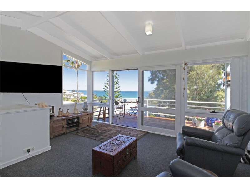 8 Nioka Avenue, Malua Bay NSW 2536