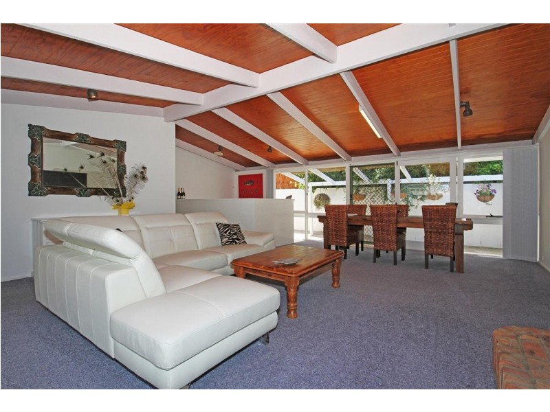 8 Nioka Avenue, Malua Bay NSW 2536