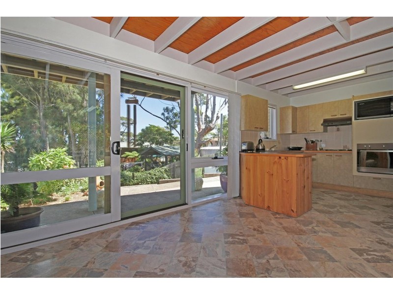 8 Nioka Avenue, Malua Bay NSW 2536