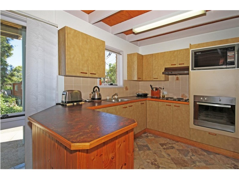 8 Nioka Avenue, Malua Bay NSW 2536