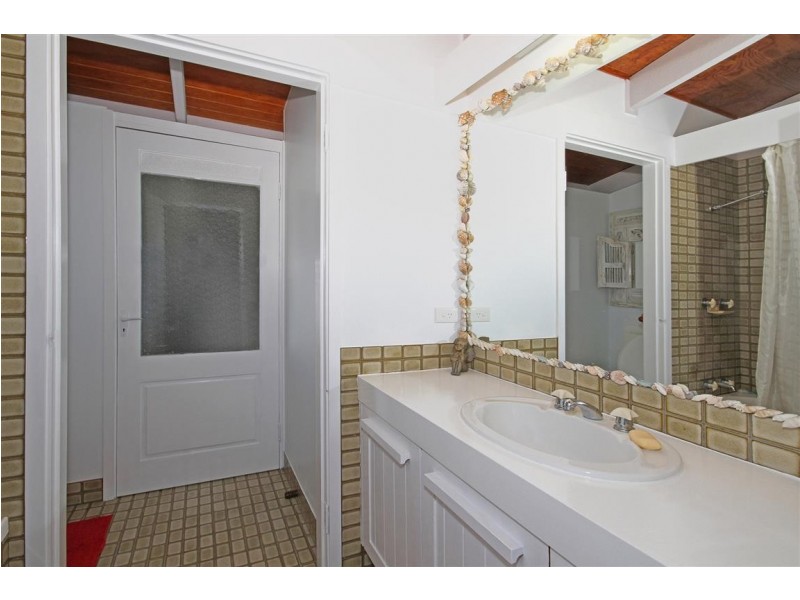 8 Nioka Avenue, Malua Bay NSW 2536