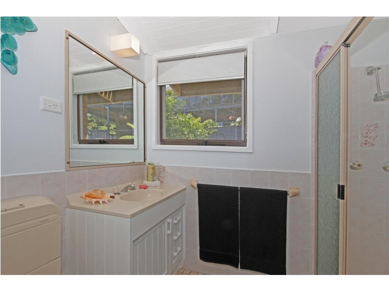 8 Nioka Avenue, Malua Bay NSW 2536