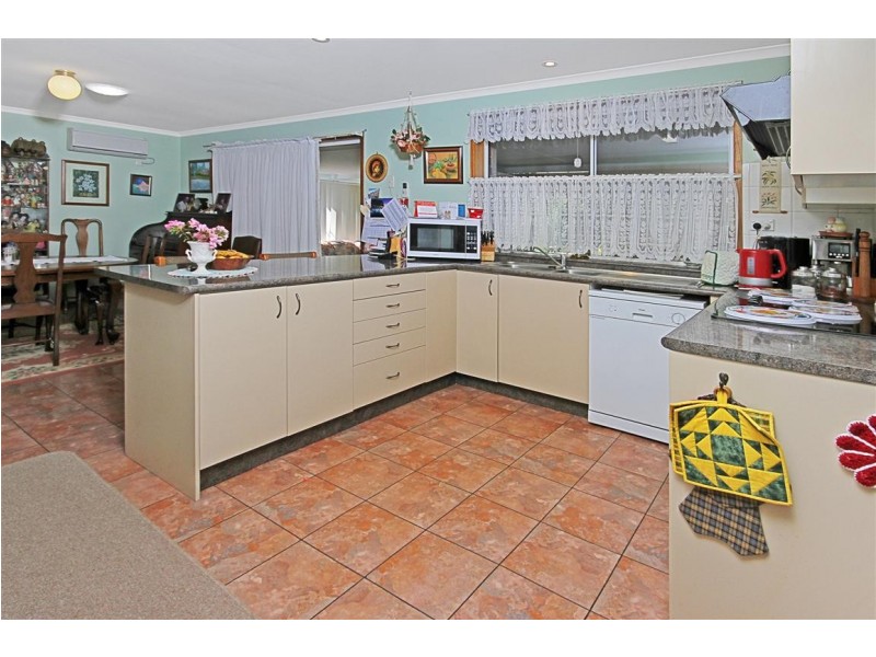 2 Thomas Mitchell Crescent, Sunshine Bay NSW 2536