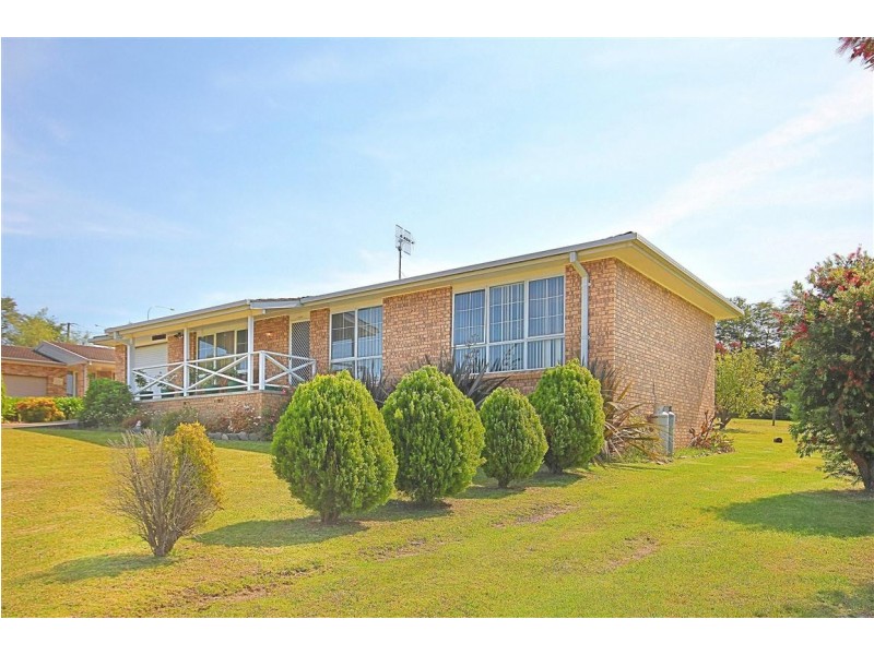 49 Eric Fenning Drive, Surf Beach NSW 2536