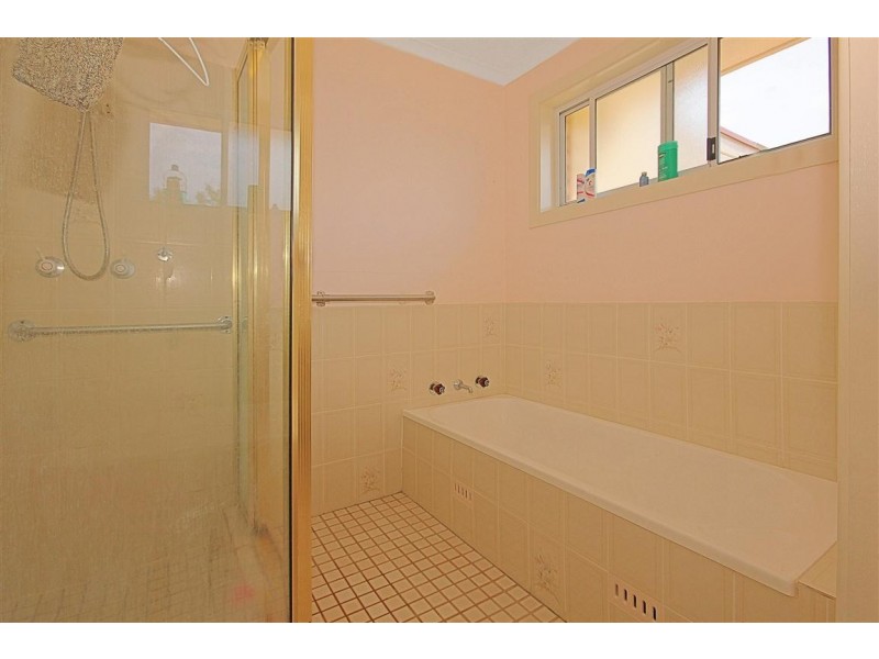 49 Eric Fenning Drive, Surf Beach NSW 2536