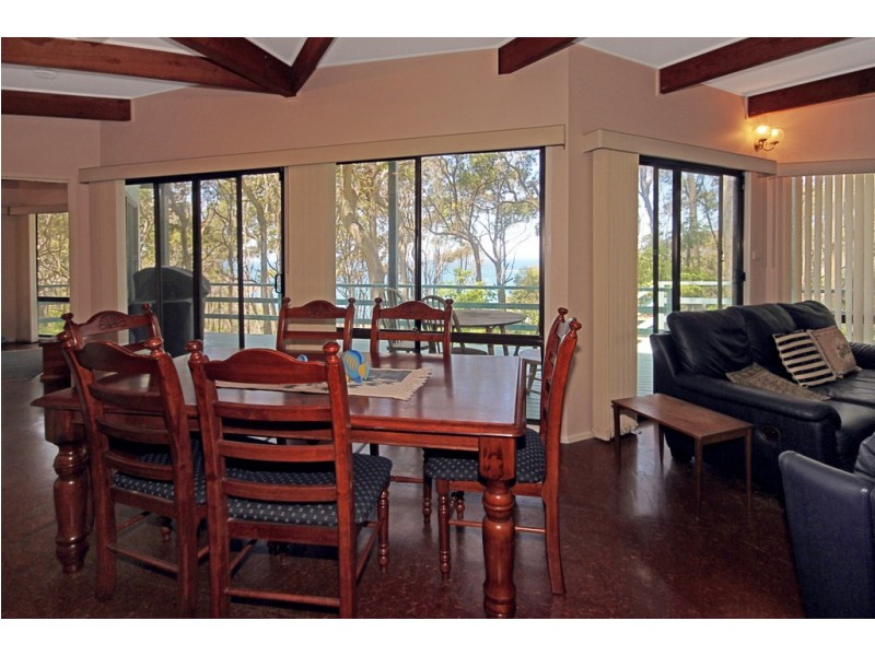 32 Beach Parade, Guerilla Bay NSW 2536