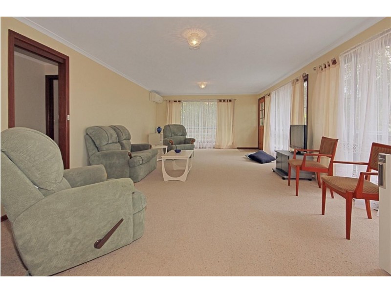 24 Johnson Place, Surf Beach NSW 2536