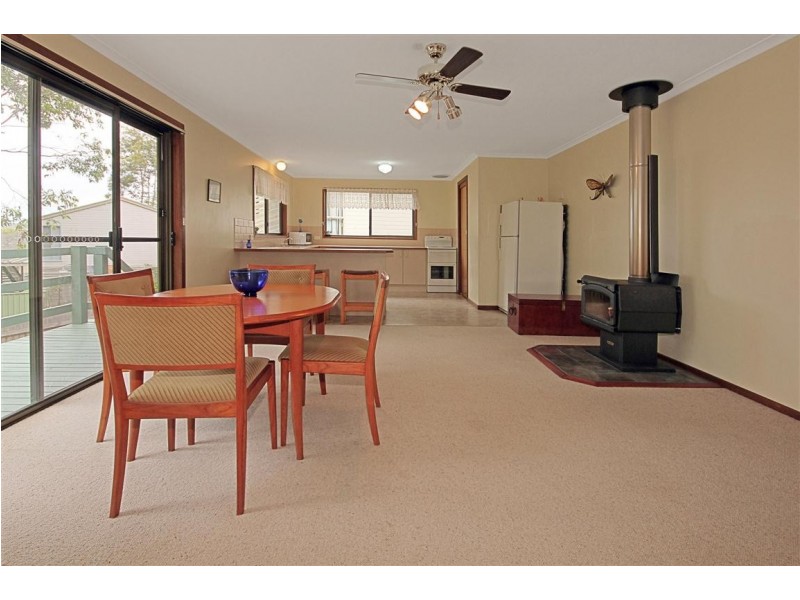 24 Johnson Place, Surf Beach NSW 2536