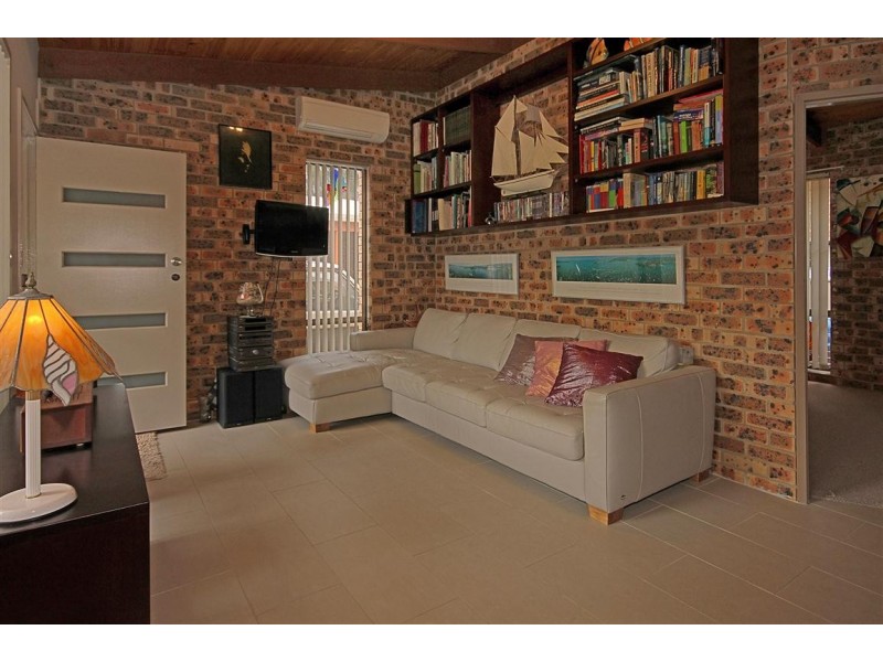 2/9 Avalon Street, Batemans Bay NSW 2536