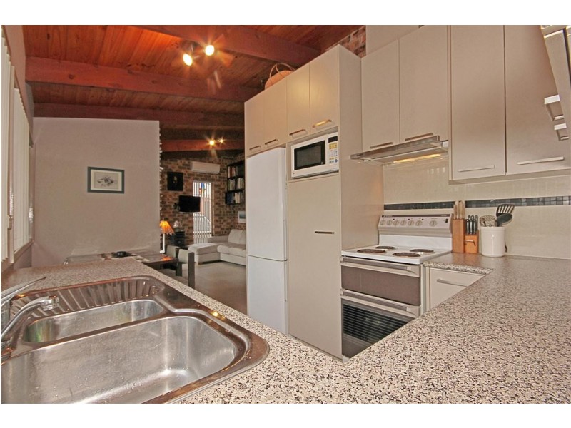 2/9 Avalon Street, Batemans Bay NSW 2536