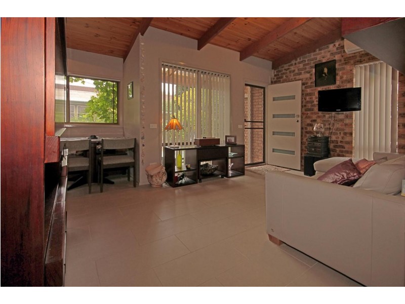 2/9 Avalon Street, Batemans Bay NSW 2536