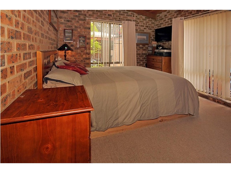 2/9 Avalon Street, Batemans Bay NSW 2536