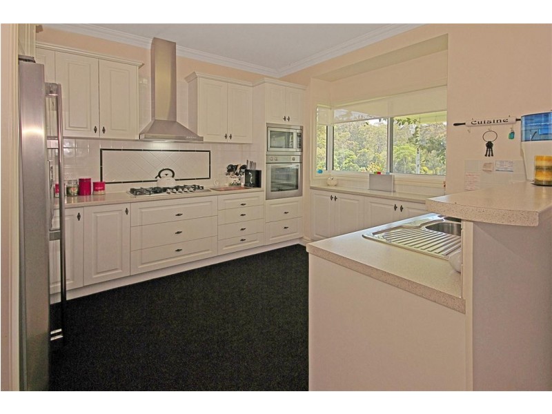 11 Towrang Avenue, Surf Beach NSW 2536