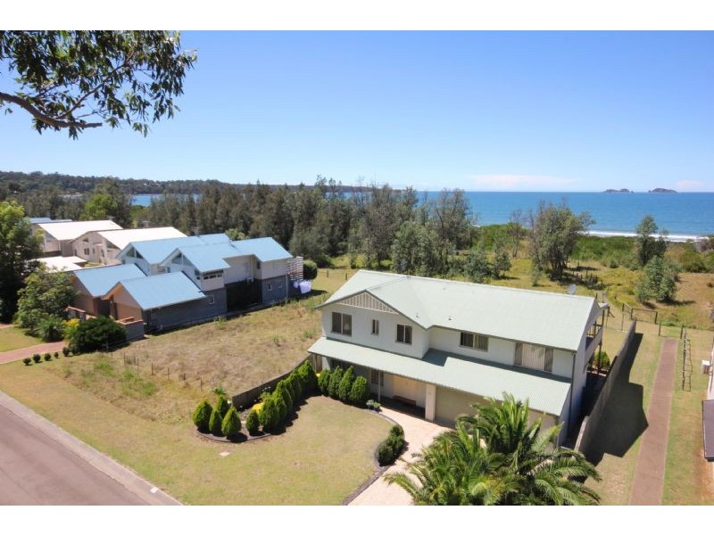 90 Sandy Place, Long Beach NSW 2536