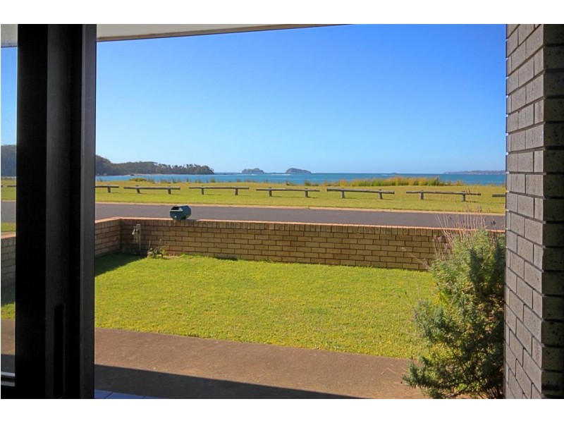 8 Maloneys Drive, Maloneys Beach NSW 2536