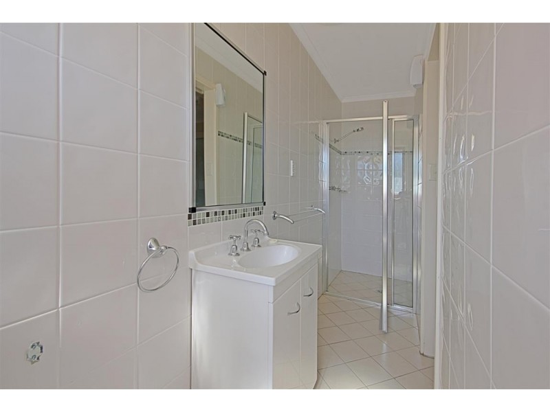 8 Maloneys Drive, Maloneys Beach NSW 2536