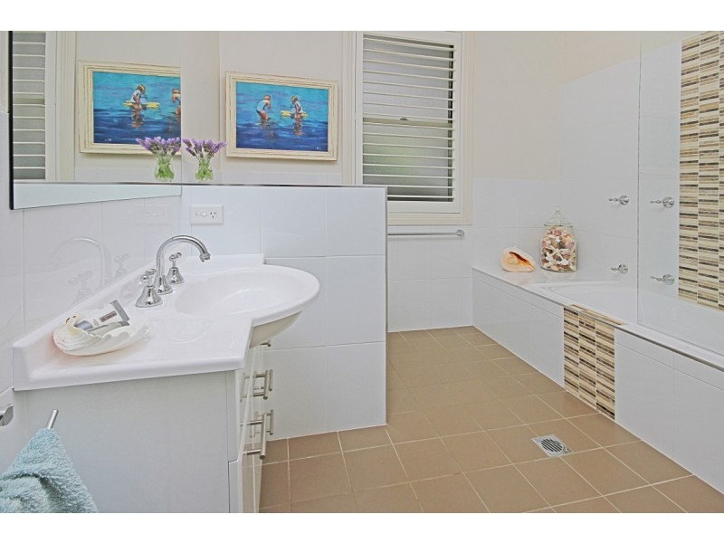 27 Sproxtons Lane, Nelligen NSW 2536