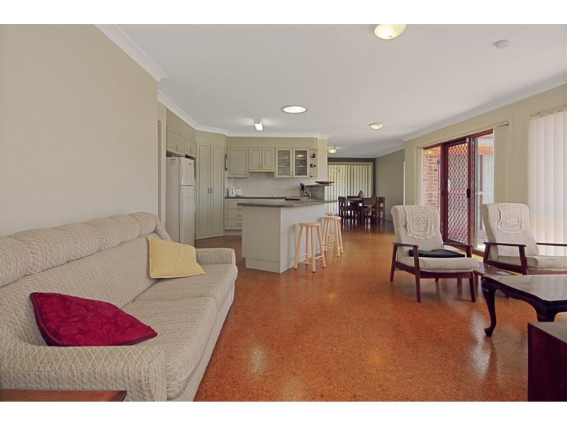 43 Melaleuca Cres, Catalina NSW 2536