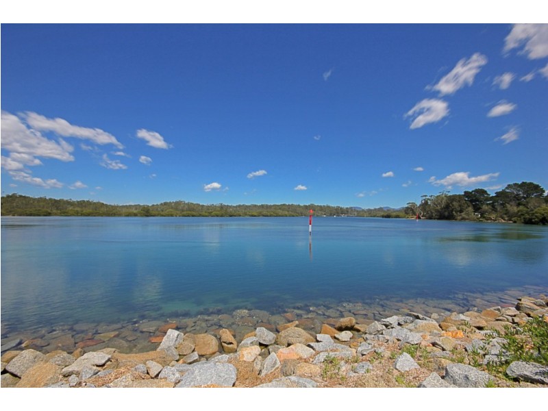 60 Sunpatch Parade, Tomakin NSW 2537