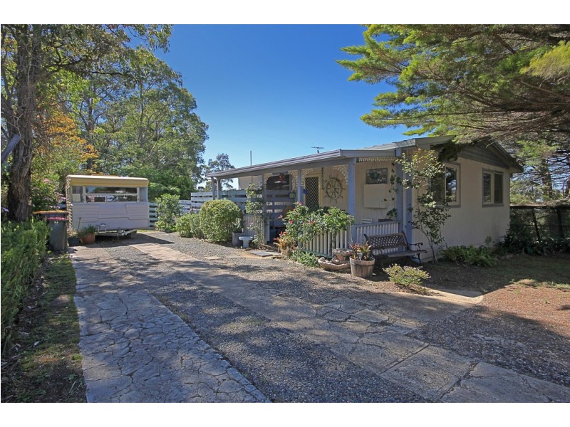 94 Berrima Parade, Surfside NSW 2536