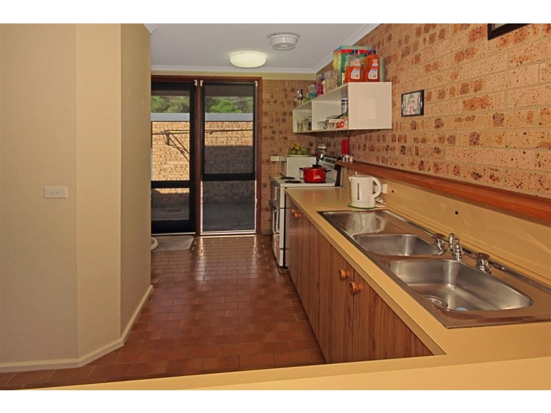 4/1 George Bass Drive, Batehaven NSW 2536