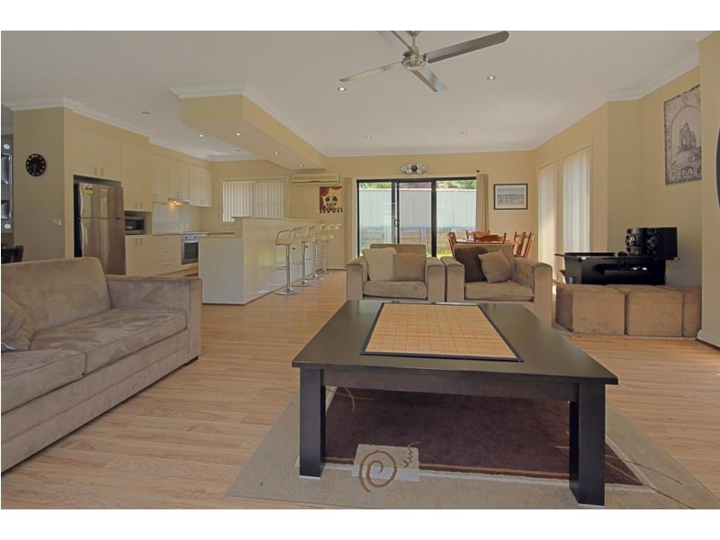 1/16 Henry Place, Long Beach NSW 2536