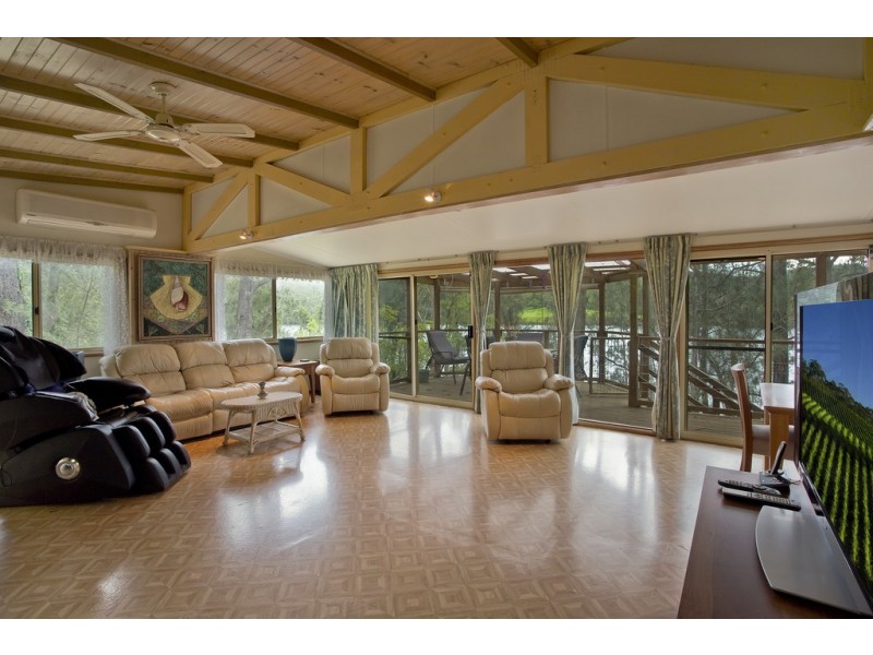 33 Sproxtons Lane, Nelligen NSW 2536